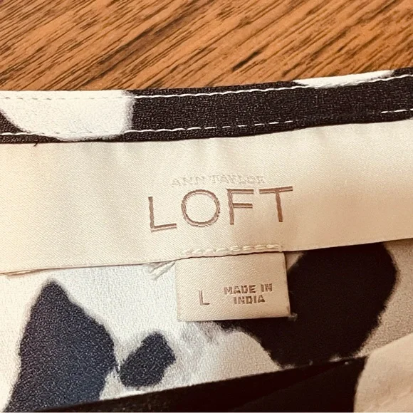 LOFT Black and White Leopard Print Balloon Sleeve Top - Picture 4 of 9